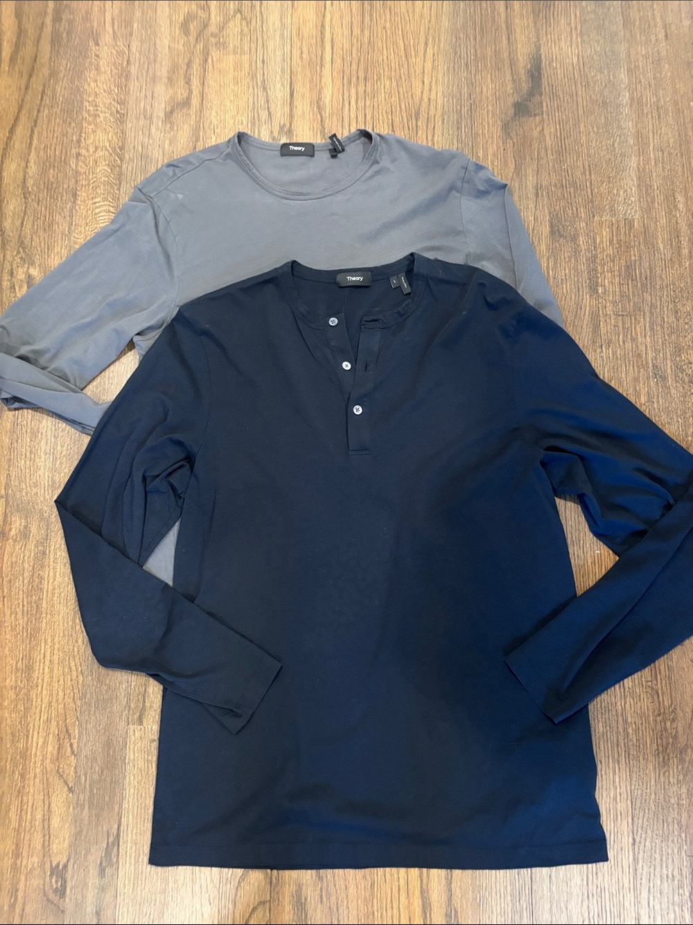 Theory Men's Long Sleeve Henley - Navy and Gray